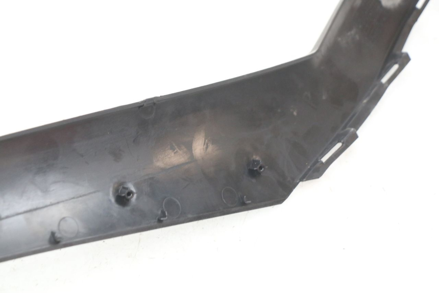 photo de GIUNZIONE PEDANA SINISTRA PIAGGIO MP3 LT 300 (2010 - 2016) - Zoom sullo stato d'uso