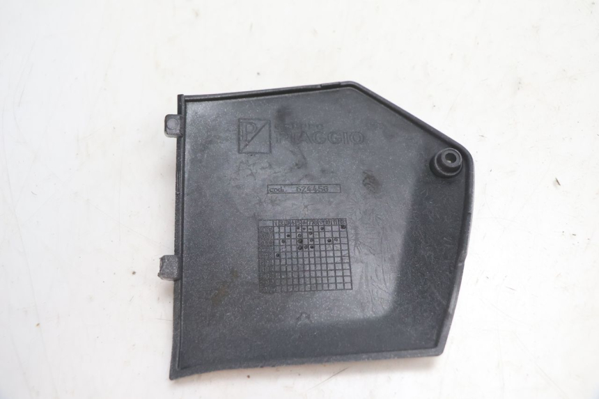 photo de GIUNZIONE PEDANA SINISTRA PIAGGIO MP3 LT 300 (2010 - 2016) - Zoom sullo stato d'uso