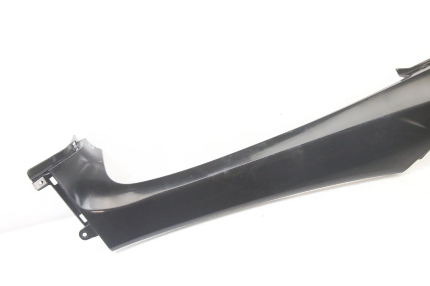 photo de CARENA PEDANA CONGIUNZIONE SINISTRA PIAGGIO MP3 500 (2014 - 2017) - Dettaglio del componente