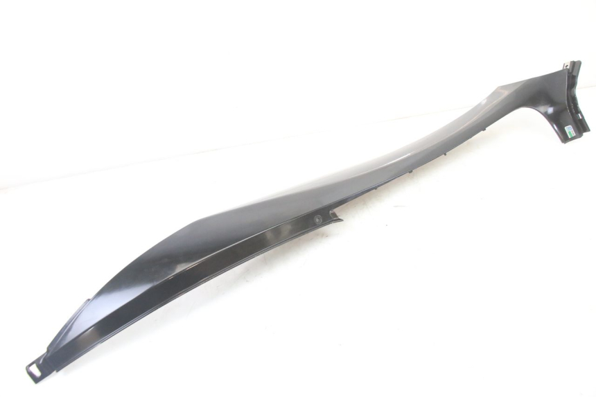 photo de CARENA PEDANA CONGIUNZIONE SINISTRA PIAGGIO MP3 500 (2014 - 2017) - Altra angolazione