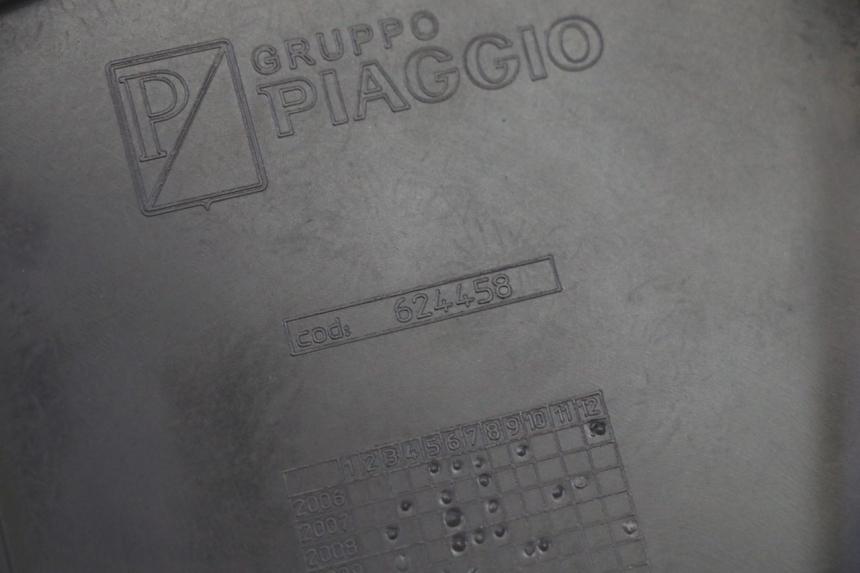 photo de CARENA PEDANA CONGIUNZIONE SINISTRA PIAGGIO MP3 500 (2011 - 2015) - Primo piano tecnico