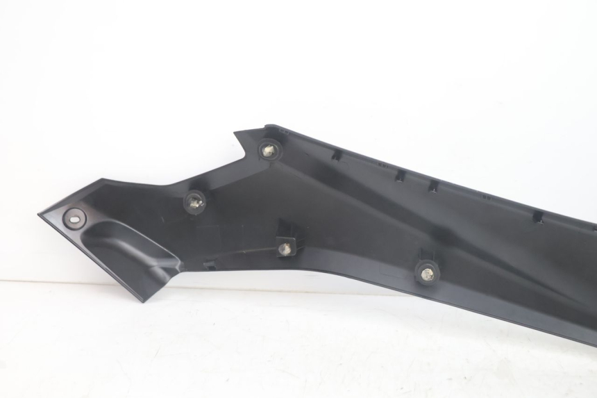 photo de CARENA PEDANA CONGIUNZIONE SINISTRA JM MOTORS R-MAX TECH 50 (2024 - 2026) - Stato della superficie e materiale