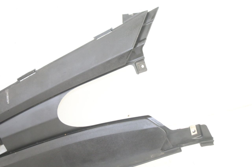 photo de CARENA PEDANA CONGIUNZIONE SINISTRA GILERA RUNNER SP 50 (2006 - 2008) - Zoom sullo stato d'uso