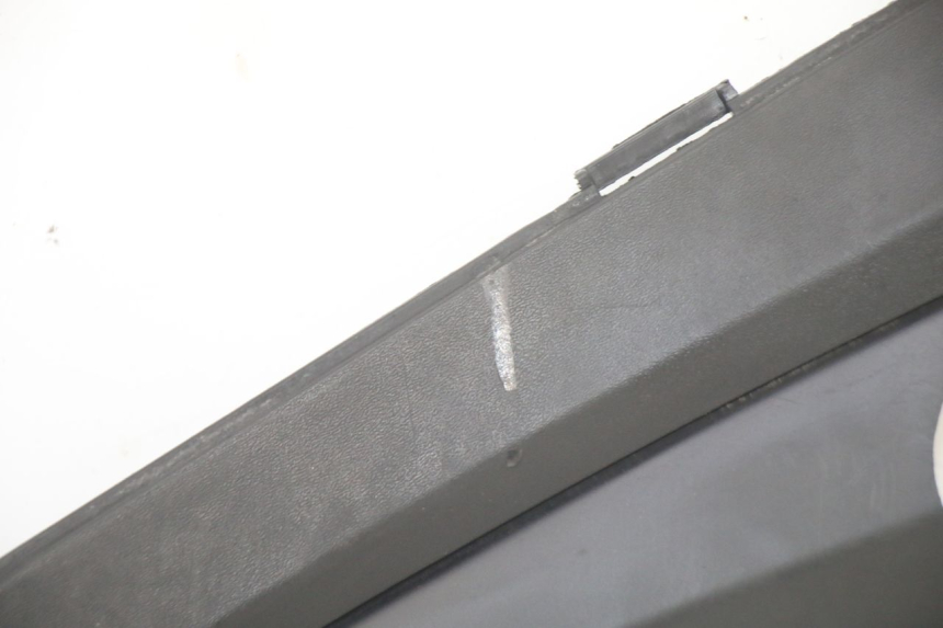 photo de CARENA PEDANA CONGIUNZIONE SINISTRA GILERA RUNNER SP 50 (2006 - 2008) - Altra angolazione