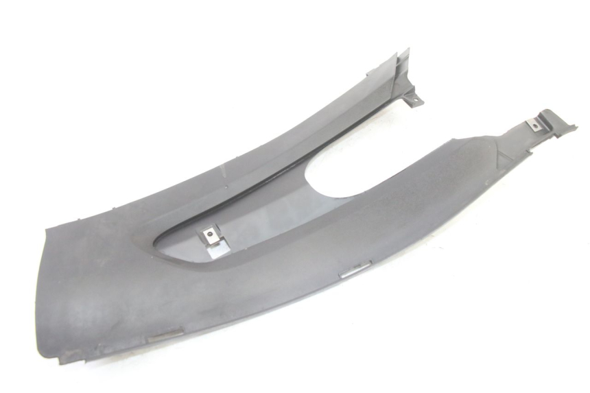 photo de CARENA PEDANA CONGIUNZIONE SINISTRA GILERA RUNNER SP 50 (2006 - 2008) - Primo piano tecnico