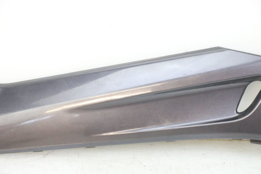 photo de JUNZIONE PEDANA SINISTRA YAMAHA XMAX X-MAX 125 (2006 - 2009) - Altra vista dell'articolo