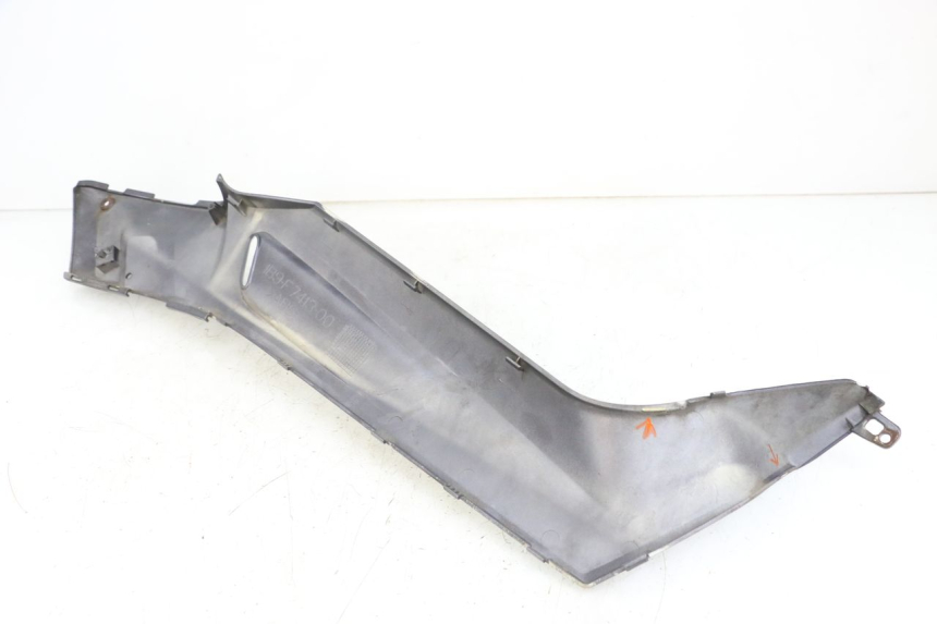 photo de JUNZIONE PEDANA SINISTRA YAMAHA XMAX X-MAX 125 (2006 - 2009) - Vista d'insieme del prodotto