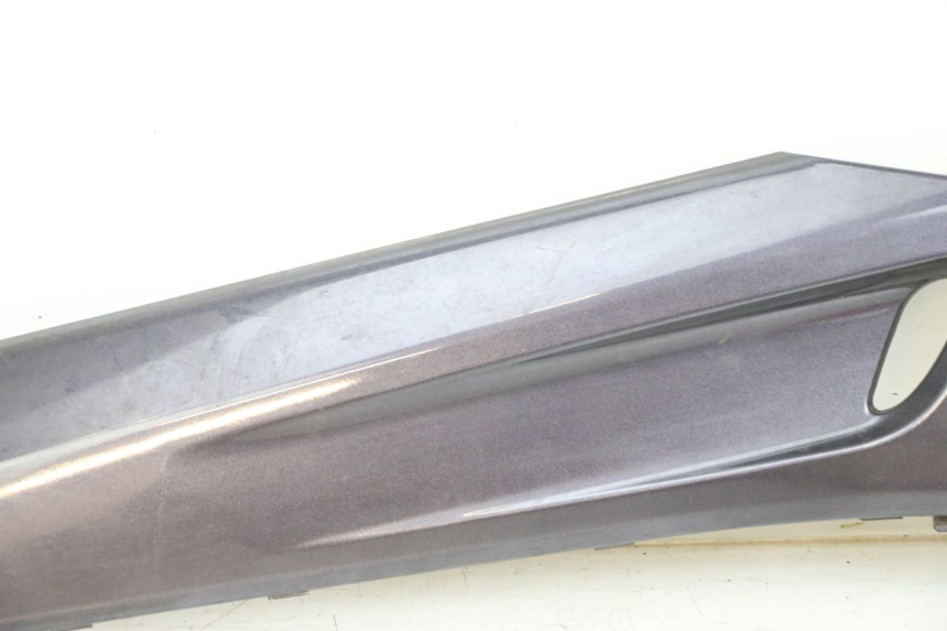 photo de JUNZIONE PEDANA SINISTRA YAMAHA XMAX X-MAX 125 (2006 - 2009) - Caratteristiche distintive