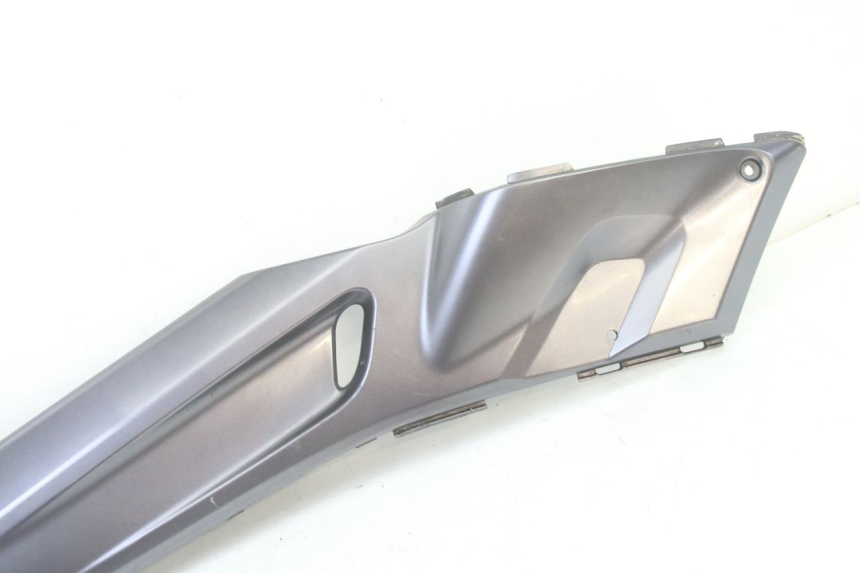 photo de JUNZIONE PEDANA SINISTRA YAMAHA XMAX X-MAX 125 (2006 - 2009) - Zoom sullo stato d'uso