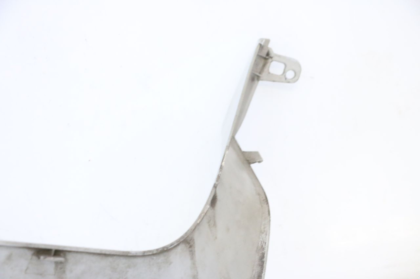 photo de CARENA PEDANA CONGIUNZIONE SINISTRA YAMAHA X-MAX XMAX 250 (2006 - 2009) - Primo piano tecnico