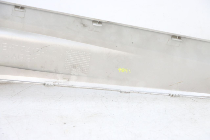 photo de JUNZIONE PEDANA SINISTRA YAMAHA XMAX X-MAX 125 (2006 - 2009) - Caratteristiche distintive