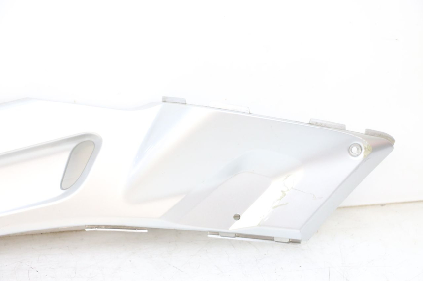 photo de JUNZIONE PEDANA SINISTRA YAMAHA XMAX X-MAX 125 (2006 - 2009) - Panoramica del profilo