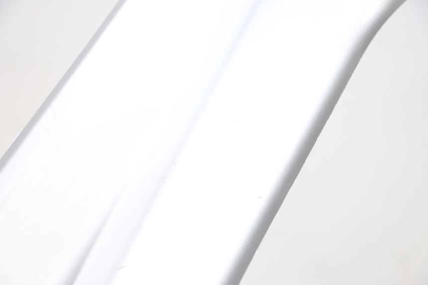 photo de JUNZIONE PEDANA SINISTRA YAMAHA XMAX X-MAX 125 (2006 - 2009) - Altra angolazione