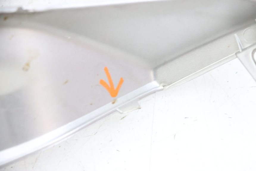 photo de JUNZIONE PEDANA SINISTRA YAMAHA XMAX X-MAX 125 (2006 - 2009) - Ricambio usato controllato