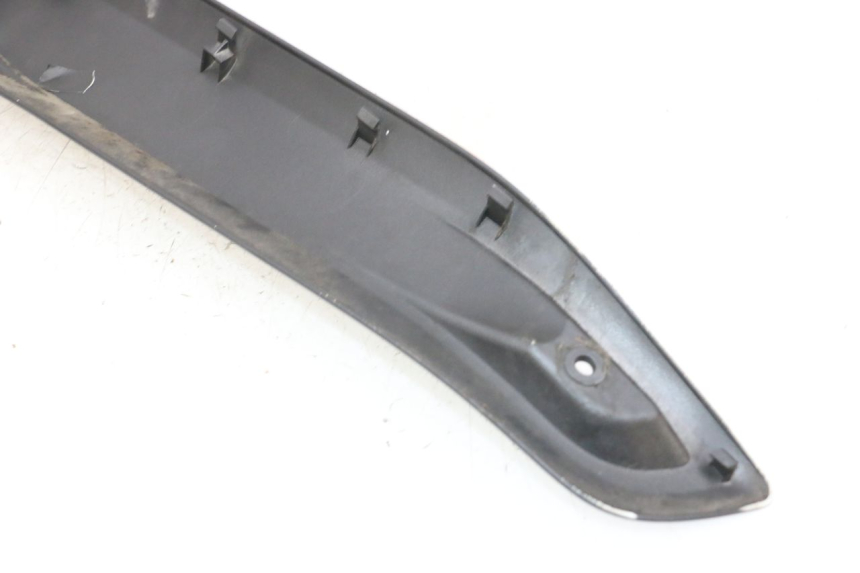 photo de Giunzione pedale sinistro YAMAHA X-MAX XMAX 125 (2010 - 2013) - Primo piano tecnico