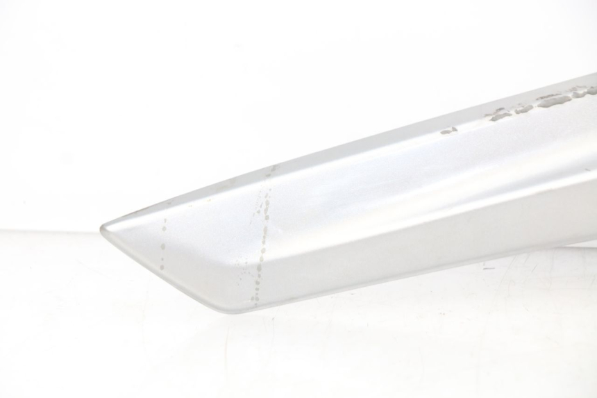 photo de GIUNZIONE PEDANA SINISTRA TGB X-MOTION XMOTION 125 (2008 - 2014) - Stato della superficie e materiale