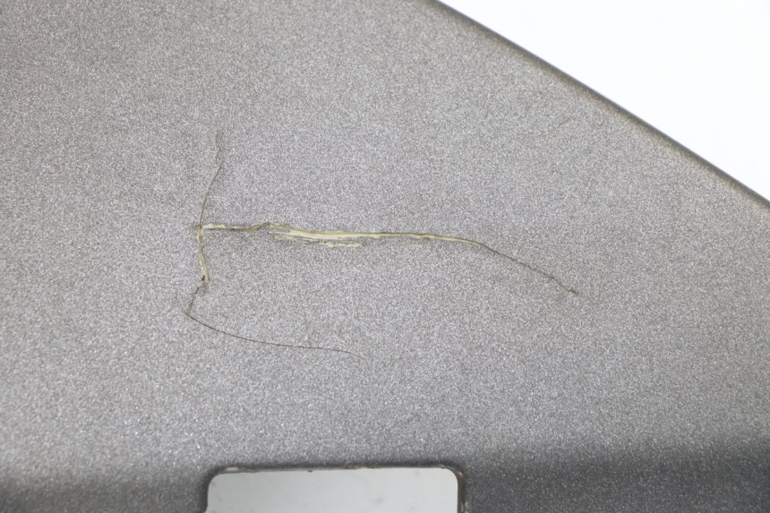 photo de CARENA PEDANA CONGIUNZIONE SINISTRA KYMCO XCITING 500 (2007 - 2010) - Altra vista dell'articolo