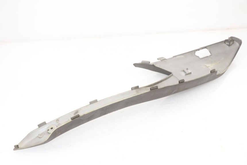 photo de CARENA PEDANA CONGIUNZIONE SINISTRA KYMCO XCITING 500 (2007 - 2010) - Zoom sullo stato d'uso