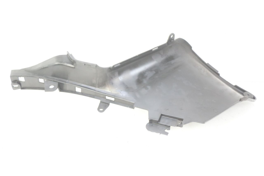 photo de GIUNZIONE PEDANA SINISTRA YAMAHA XP T-MAX TMAX ABS 500 (2004 - 2007) - Dettagli dei punti di fissaggio