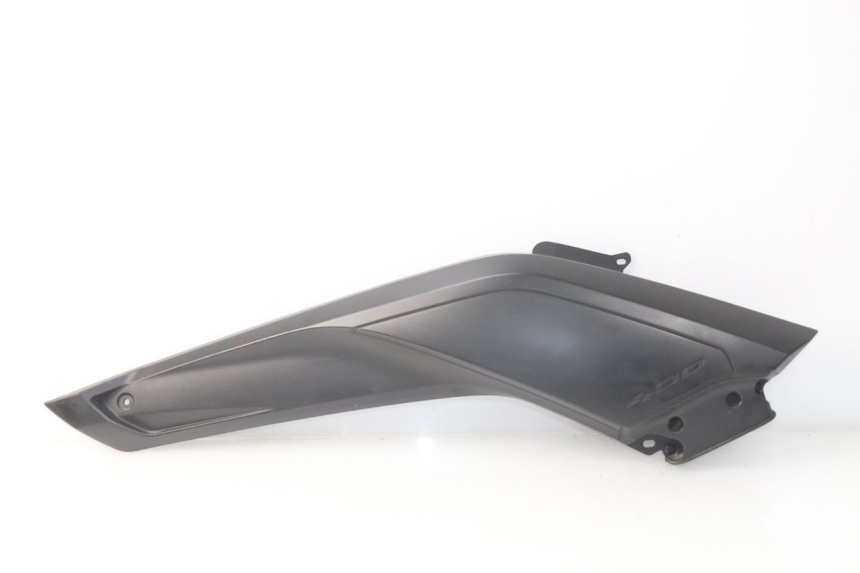 photo de Giunto pedana sinistra YAMAHA YP X-MAX XMAX 400 (2014 - 2017) - Vista principale