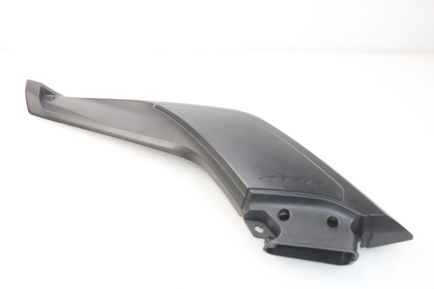 photo de Giunto pedana sinistra YAMAHA YP X-MAX XMAX 400 (2014 - 2017) - Altra angolazione