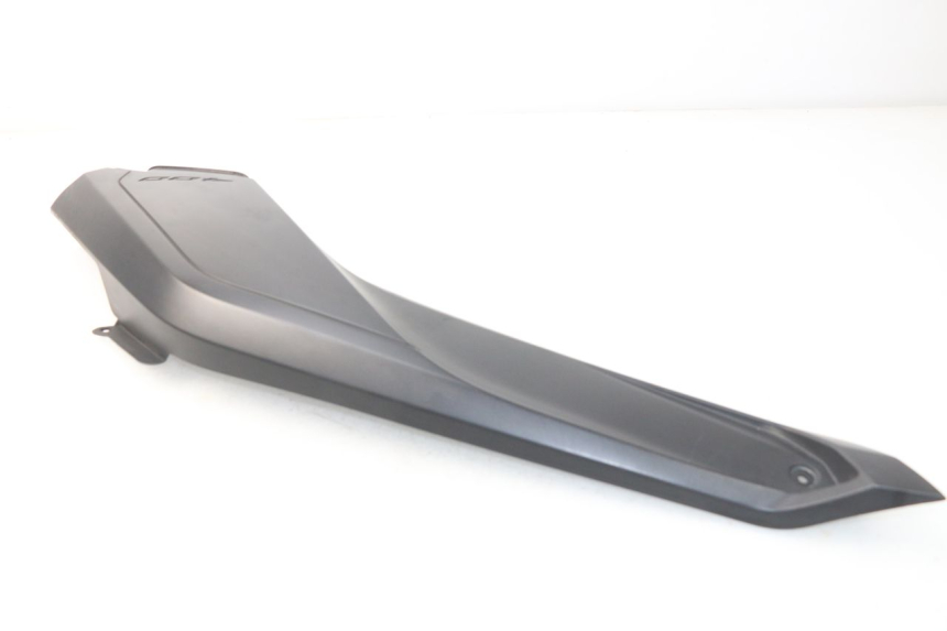 photo de Giunto pedana sinistra YAMAHA YP X-MAX XMAX 400 (2014 - 2017) - Vista d'insieme del prodotto