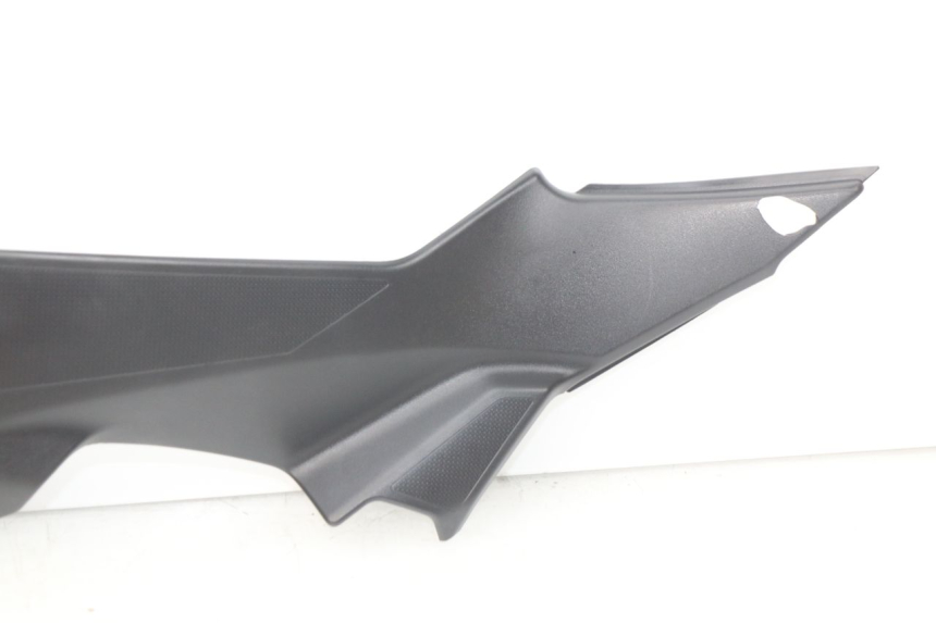 photo de GIUNZIONE PEDANA SINISTRA KAWASAKI Z 650 (2016 - 2019) - Stato della superficie e materiale