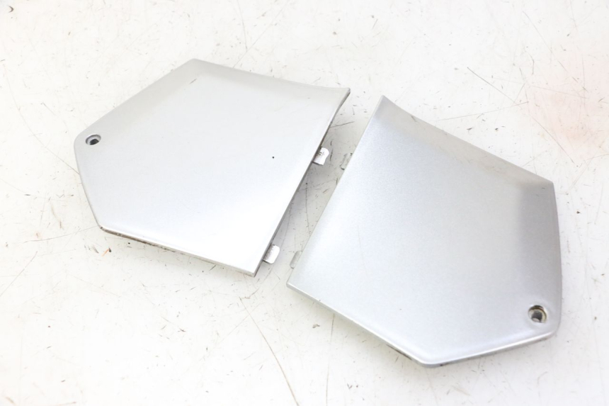 photo de CARENA PEDANA CONGIUNZIONE PIAGGIO MP3 LT 300 (2010 - 2016) - Vista principale