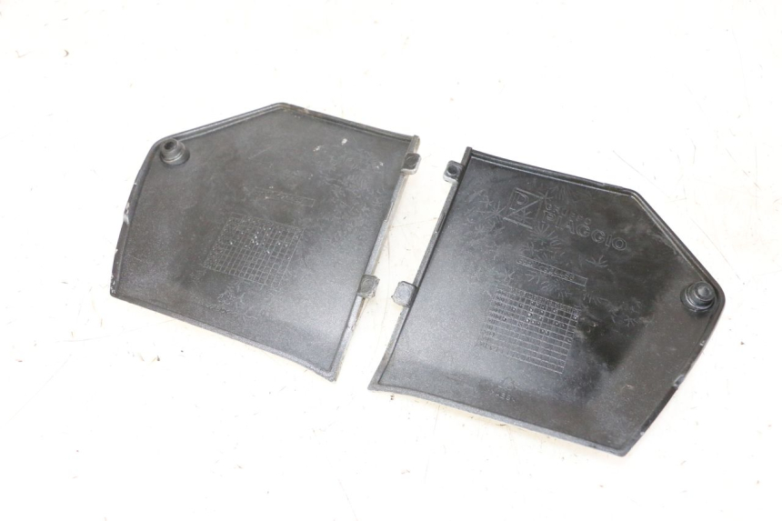 photo de CARENA PEDANA CONGIUNZIONE PIAGGIO MP3 LT 300 (2010 - 2016) - Dettaglio del componente