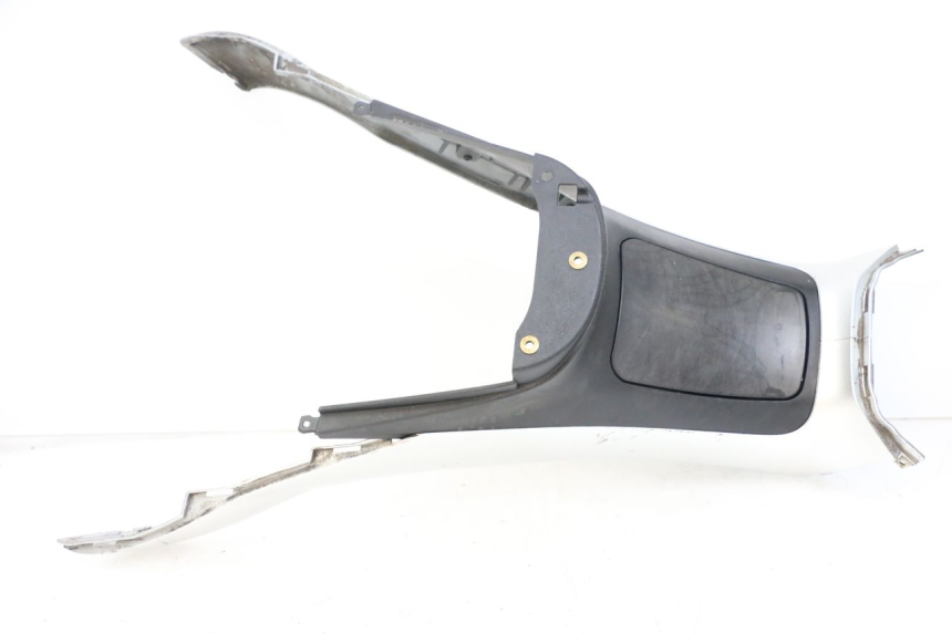 photo de CARENA PEDANA CONGIUNZIONE PIAGGIO MP3 125 (2006 - 2014) - Dettaglio del componente