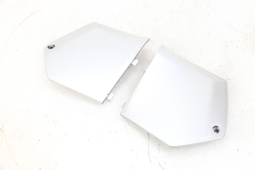 photo de GIUNZIONE PEDANA PIAGGIO MP3 RL 250 (2006 - 2010) - Vista principale