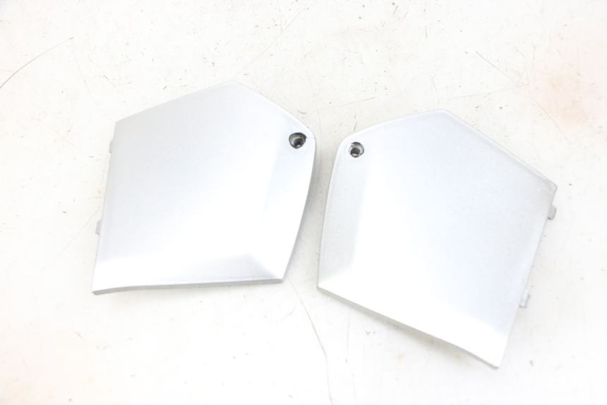 photo de GIUNZIONE PEDANA PIAGGIO MP3 RL 250 (2006 - 2010) - Dettagli dei punti di fissaggio