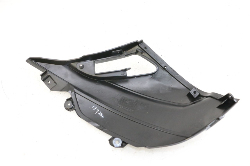 photo de CARENA PEDANA CONGIUNZIONE PIAGGIO NEW TYPHOON 50 (2018 - 2021) - Dettaglio del componente