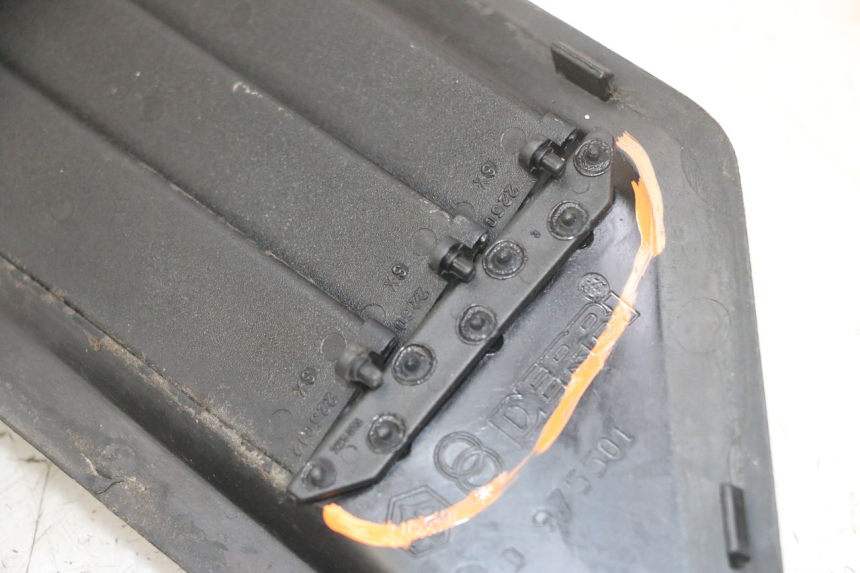 photo de GIUNZIONE PEDANA GILERA NEXUS 125 (2009 - 2013) - Dettagli dei punti di fissaggio