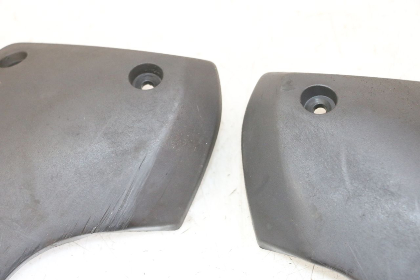 photo de CARENA PEDANA CONGIUNZIONE PEUGEOT STREETZONE I 2T 50 (2018 - 2020) - Zoom sullo stato d'uso