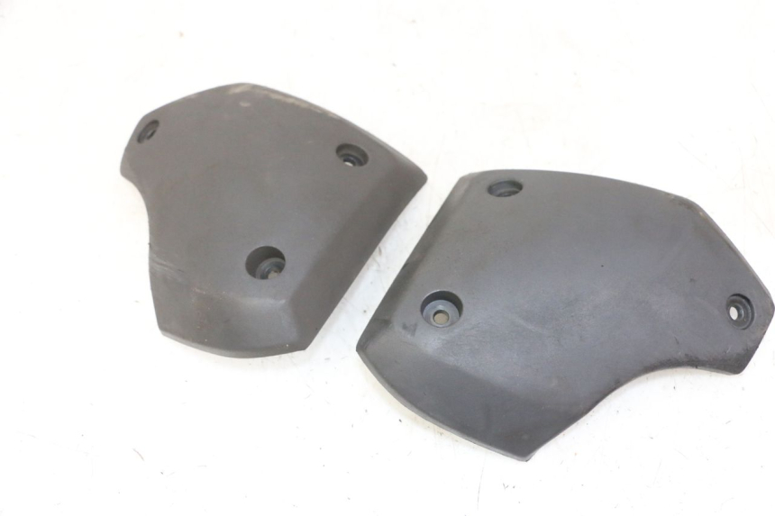 photo de CARENA PEDANA CONGIUNZIONE PEUGEOT STREETZONE I 2T 50 (2018 - 2020) - Altra angolazione