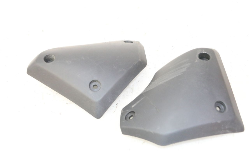 photo de CARENA PEDANA CONGIUNZIONE PEUGEOT STREETZONE I NAKED 2T 50 (2018 - 2020) - Dettaglio del componente