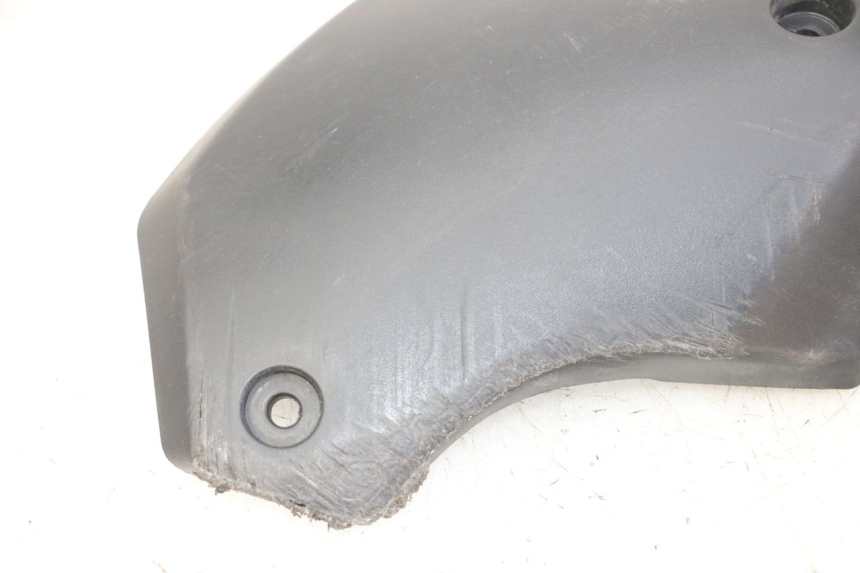 photo de CARENA PEDANA CONGIUNZIONE PEUGEOT STREETZONE I NAKED 2T 50 (2018 - 2020) - Zoom sullo stato d'uso