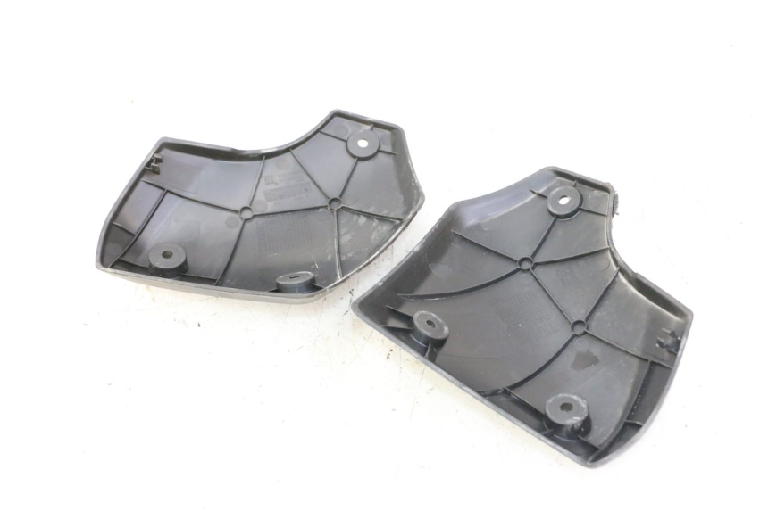 photo de CARENA PEDANA CONGIUNZIONE PEUGEOT STREETZONE I NAKED 2T 50 (2018 - 2020) - Vista d'insieme del prodotto