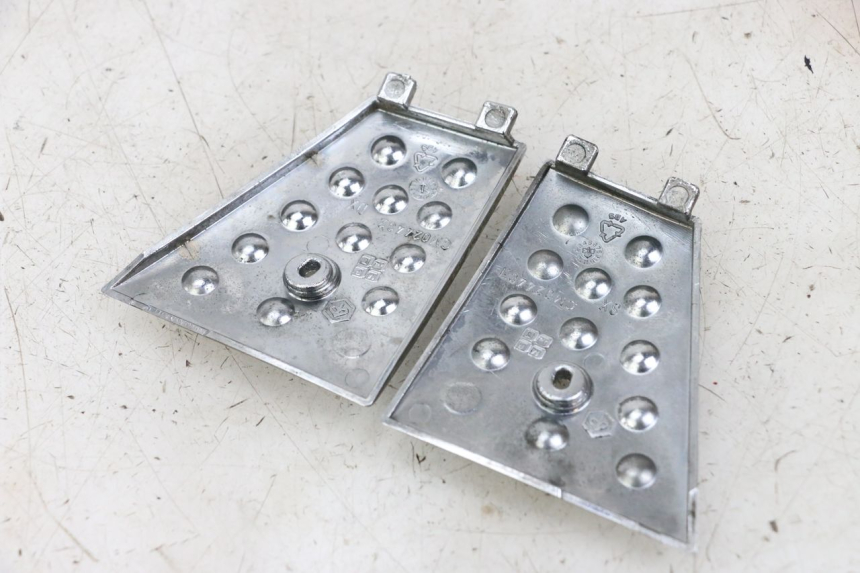 photo de JUNZIONE PEDANA PIAGGIO X8 125 (2004 - 2007) - Zoom sullo stato d'uso