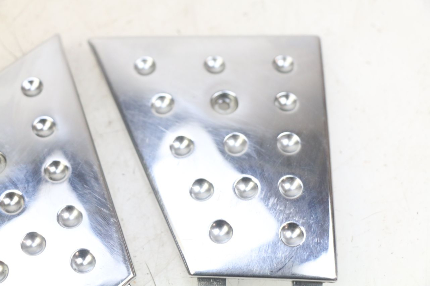 photo de GIUNZIONE PEDANA PIAGGIO XEVO - X EVO 125 (2007 - 2017) - Zoom sullo stato d'uso