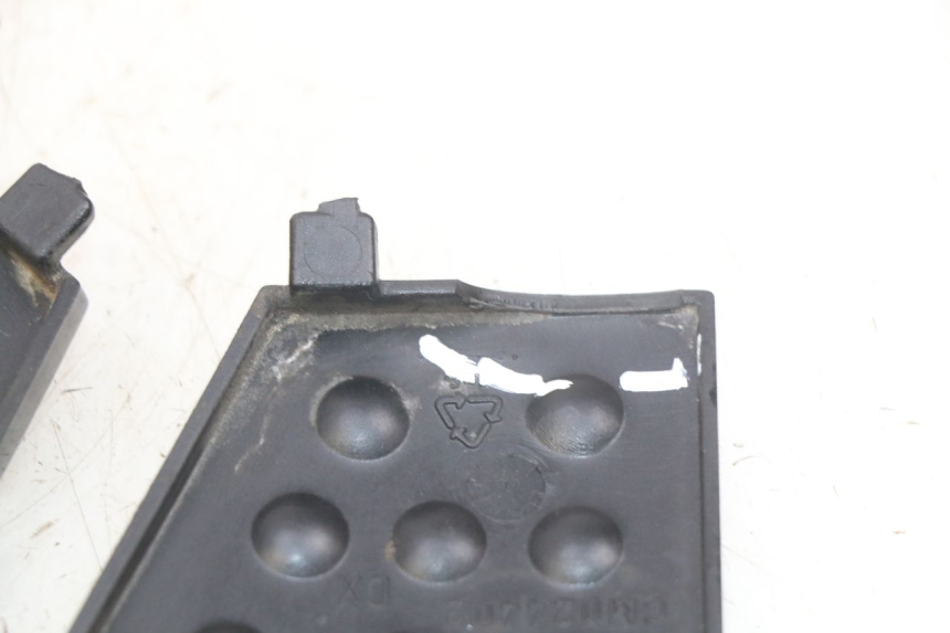 photo de GIUNZIONE PEDANA PIAGGIO XEVO - X EVO 125 (2007 - 2017) - Vista d'insieme del prodotto