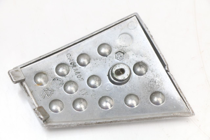 photo de GIUNZIONE PEDANA PIAGGIO XEVO - X EVO 125 (2007 - 2017) - Stato della superficie e materiale