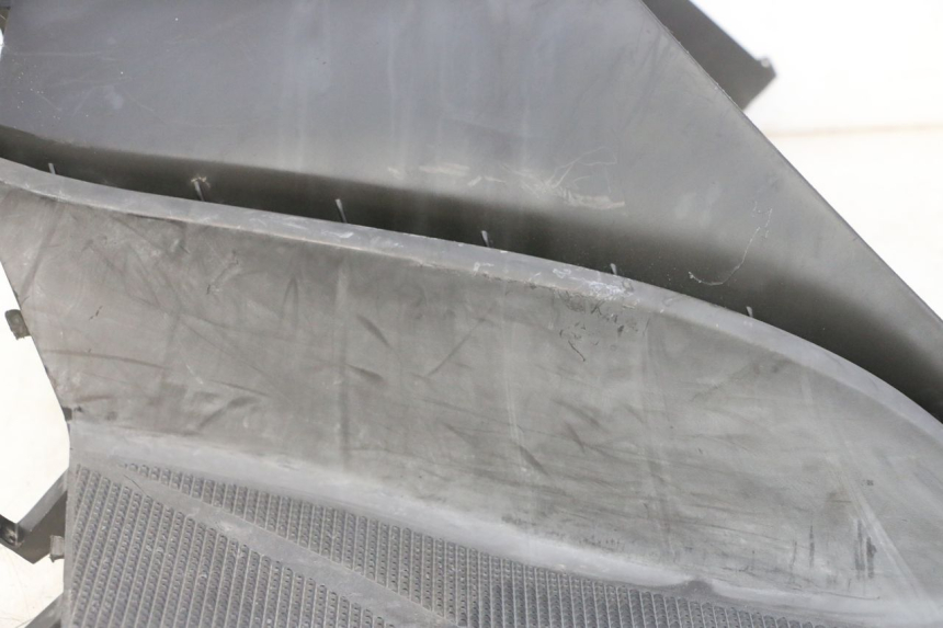 photo de Giunzione pedale del piede YAMAHA YP MAJESTY 125 (2007 - 2010) - Caratteristiche distintive