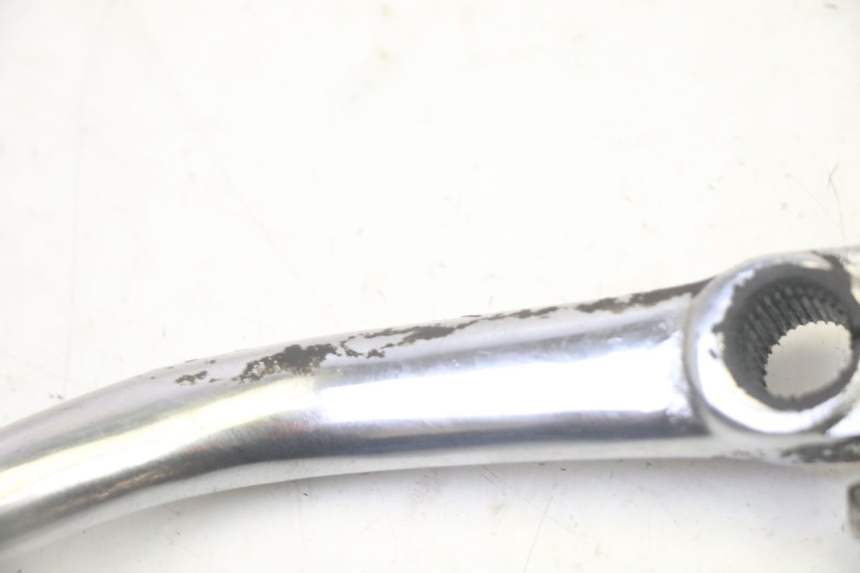 photo de LEVA AVVIAMENTO DAELIM HISTORY 125 (2001 - 2002) - Dettagli dei punti di fissaggio