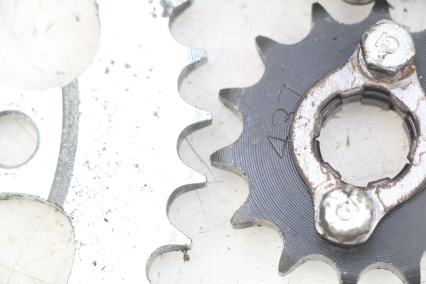 photo de KIT CATENA HONDA CM 125 (1983 - 2003) - Zoom sullo stato d'uso