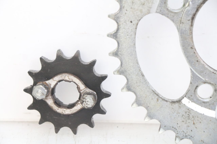 photo de KIT CATENA HONDA CM 125 (1983 - 2003) - Stato della superficie e materiale