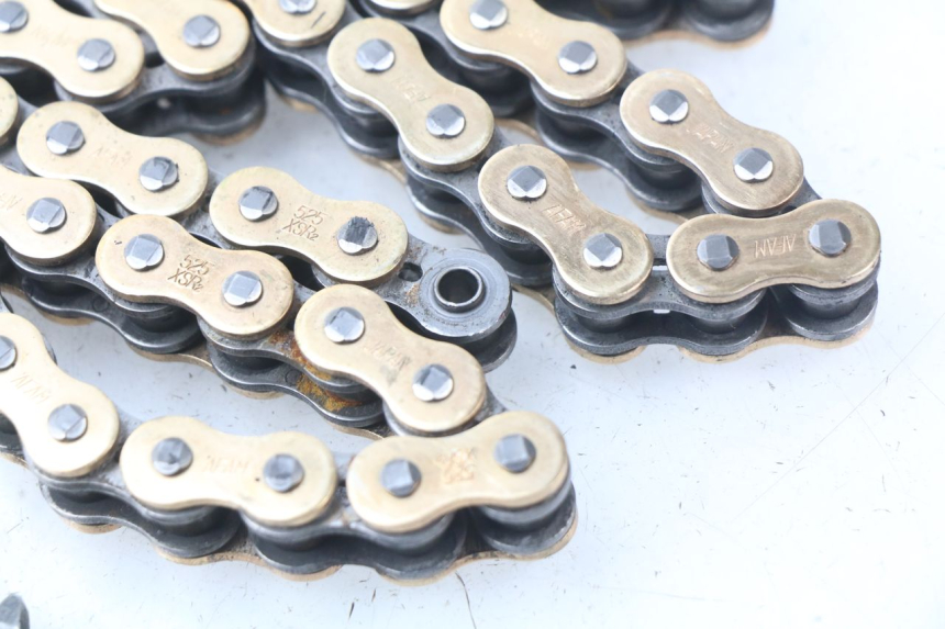 photo de KIT CATENA SUZUKI GSX-R GSXR 750 (2011 - 2016) - Primo piano tecnico