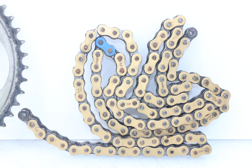 photo de KIT CATENA SUZUKI GSX-R GSXR 750 (2011 - 2016) - Dettagli dei punti di fissaggio