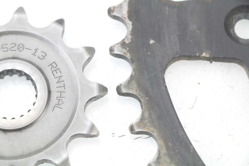 photo de KIT CATENA SUZUKI RM-Z RMZ 250 (2010 - 2016) - Primo piano tecnico